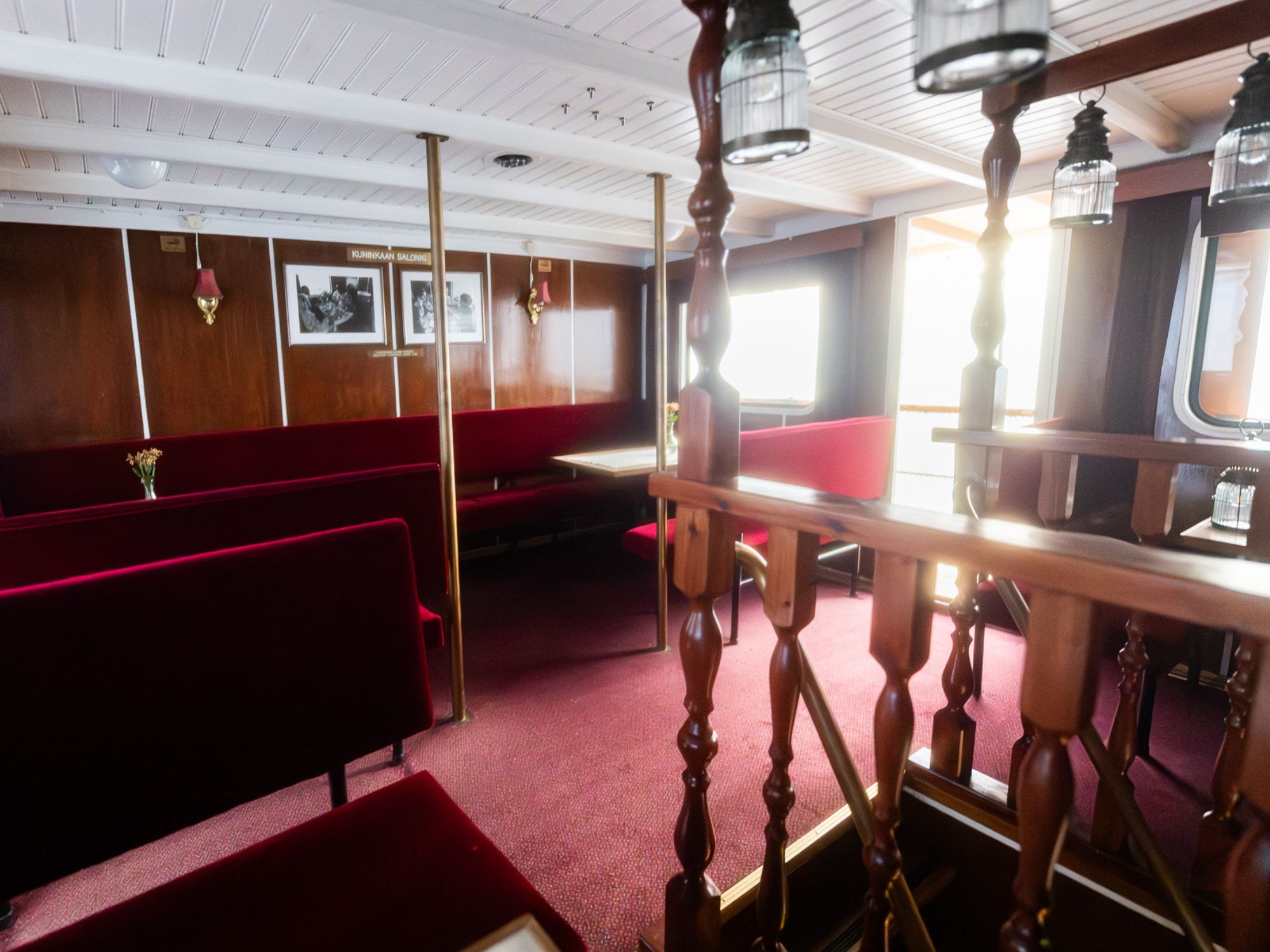finland-old-steamship-heinavesi-saloon-upstairs